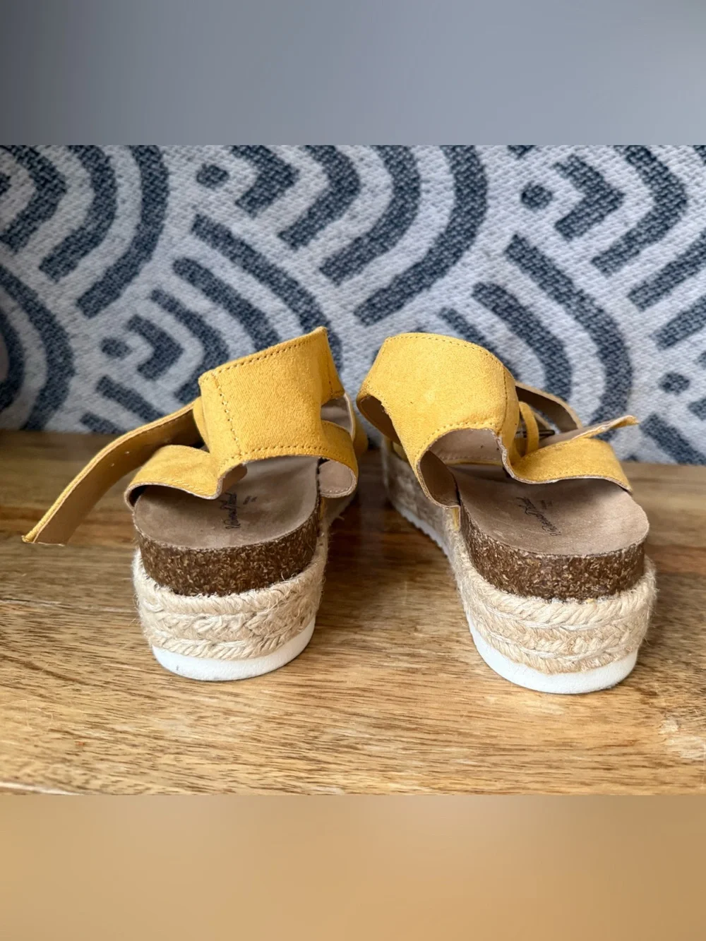Platform Sandals / 7